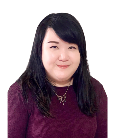 White background portait of Jewellery instructdor Cherry Tan