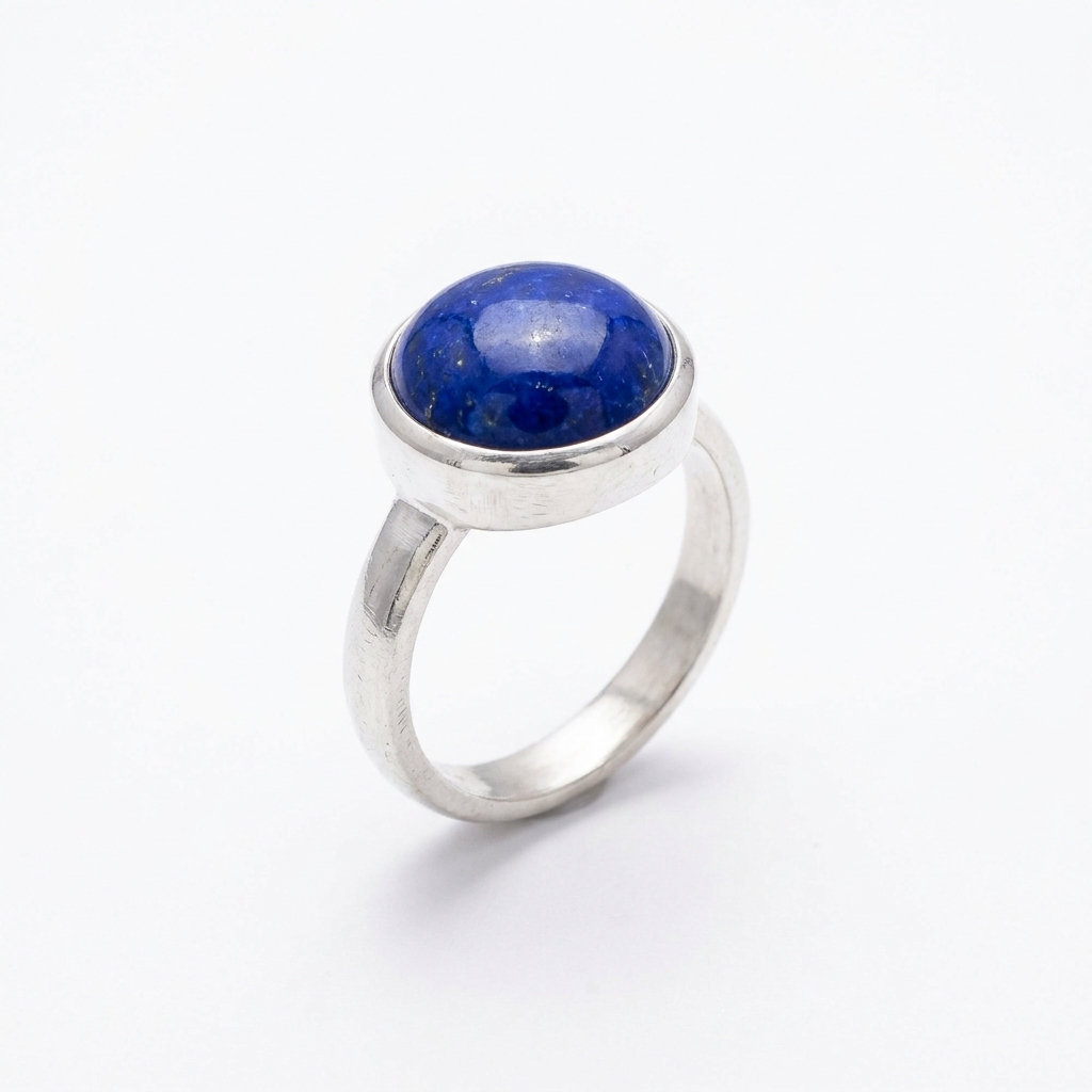 How to Bezel-Set a Cabochon: A Bench Guide from a Jewellery School
