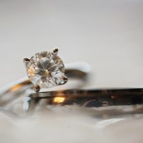 Natural vs Synthetic Diamonds: Understanding their differences 